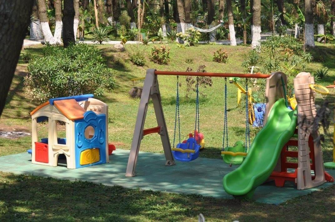 Andamati Beach Resort Григолети Экстерьер фото