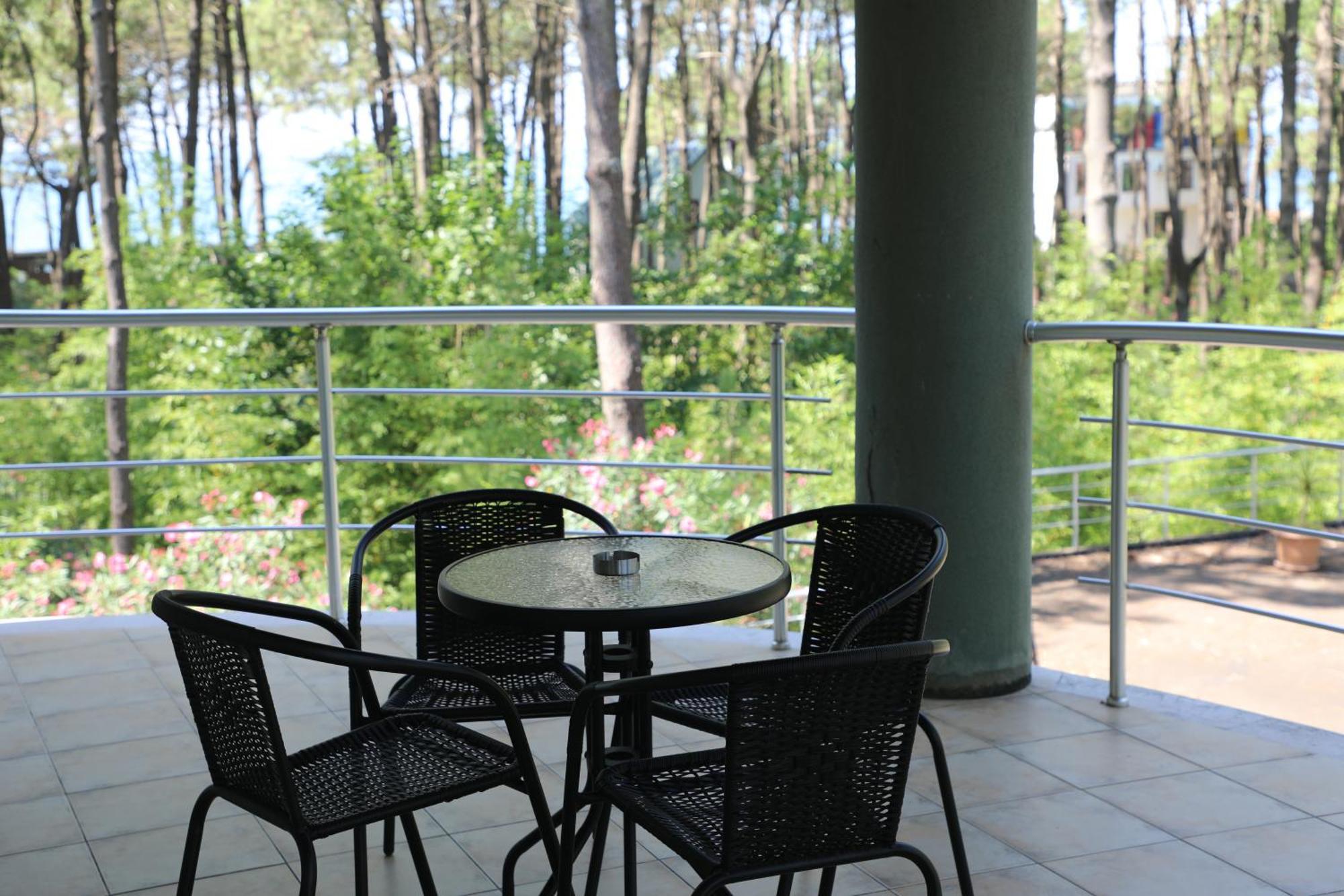Andamati Beach Resort Григолети Экстерьер фото